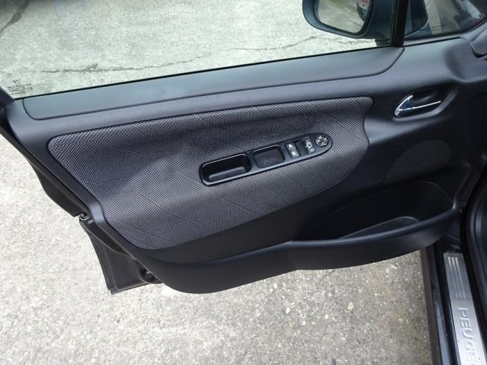 Peugeot 207 SW 1.6 16V Sloopvoertuig (2007, Zwart)