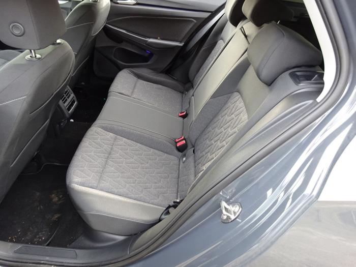 Volkswagen Golf VIII 1.5 TSI 16V Sloopvoertuig (2023, Grijs)