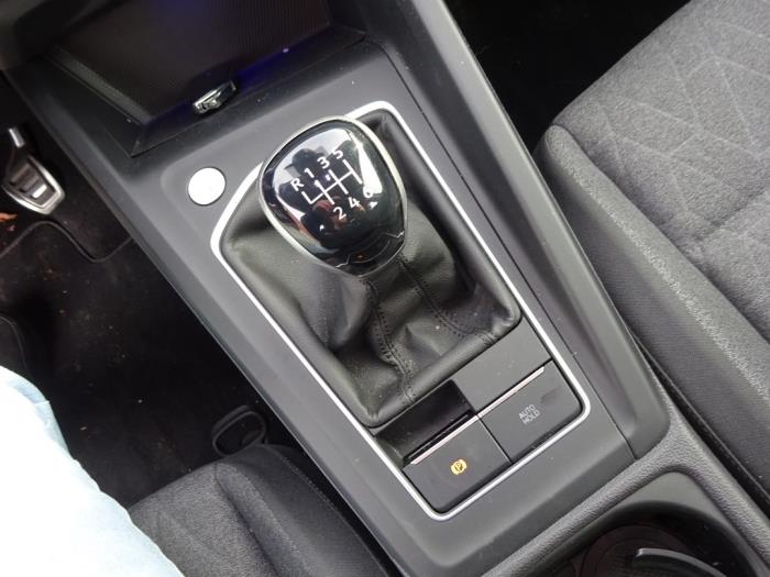 Volkswagen Golf VIII 1.5 TSI 16V Sloopvoertuig (2023, Grijs)