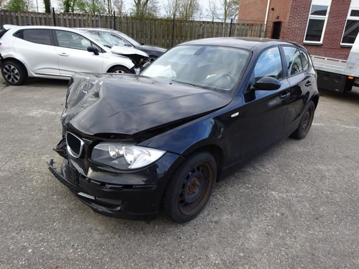 BMW 1 serie 116i 1.6 16V Sloopvoertuig (2007, Zwart)
