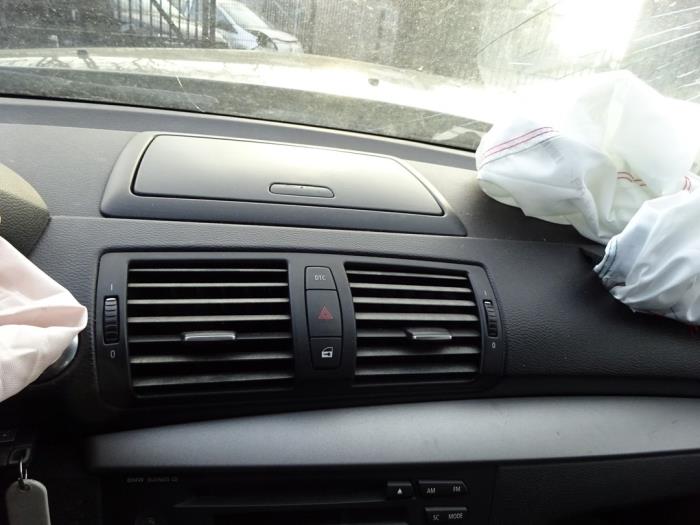 BMW 1 serie 116i 1.6 16V Sloopvoertuig (2007, Zwart)