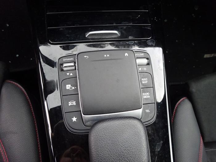 Mercedes CLA 1.3 CLA-180 Turbo 16V Sloopvoertuig (2020, Zwart)