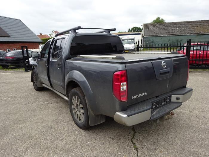 Nissan Navara 3.0 dCi V6 24V DPF 4x4 Sloopvoertuig (2010, Grijs)