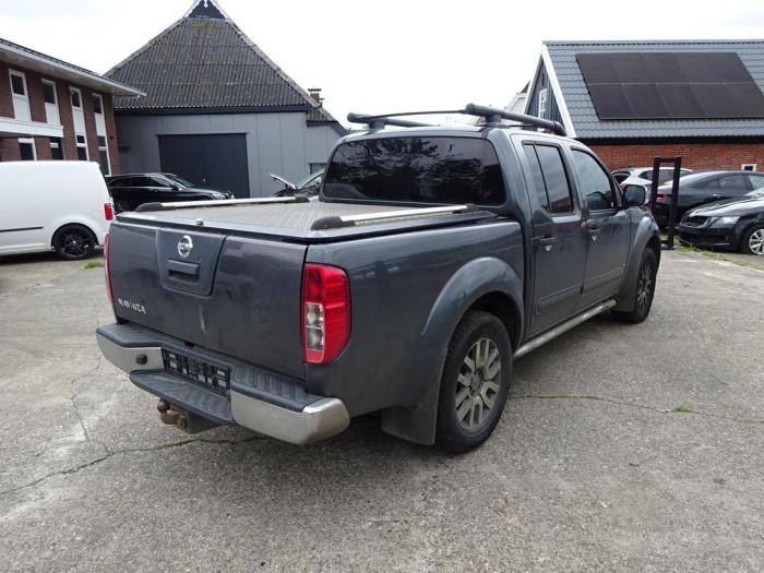Nissan Navara 3.0 dCi V6 24V DPF 4x4 Sloopvoertuig (2010, Grijs)