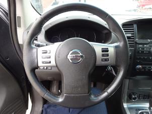Nissan Navara 3.0 dCi V6 24V DPF 4x4 Sloopvoertuig (2010, Grijs)
