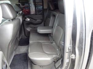 Nissan Navara 3.0 dCi V6 24V DPF 4x4 Sloopvoertuig (2010, Grijs)