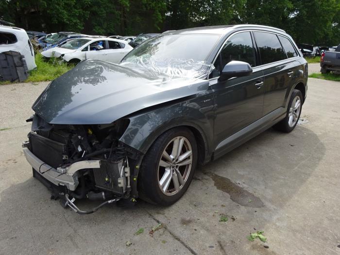 Audi Q7 3.0 TDI V6 24V e-tron plug-in hybrid Sloopvoertuig (2017, Grijs)
