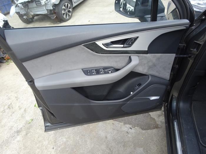 Audi Q7 3.0 TDI V6 24V e-tron plug-in hybrid Sloopvoertuig (2017, Grijs)