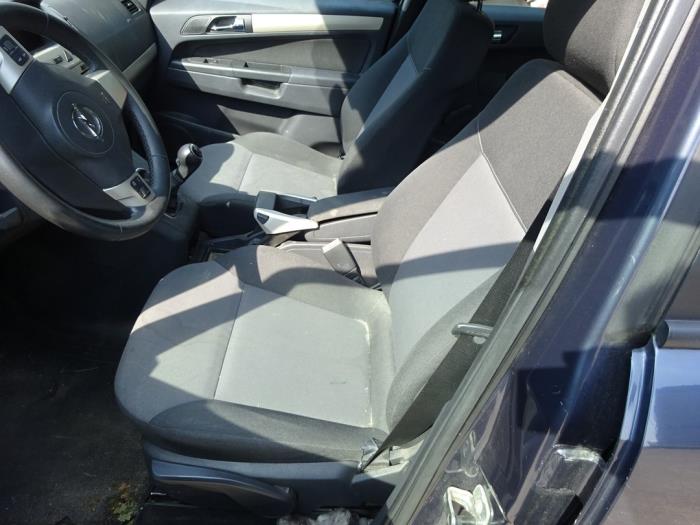 Opel Zafira 1.8 16V Ecotec Sloopvoertuig (2008, Grijs)