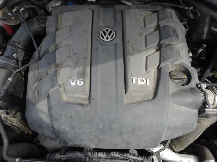 Volkswagen Touareg 3.0 TDI V6 24V BlueMotion Technology DPF Sloopvoertuig (2011, Zwart)