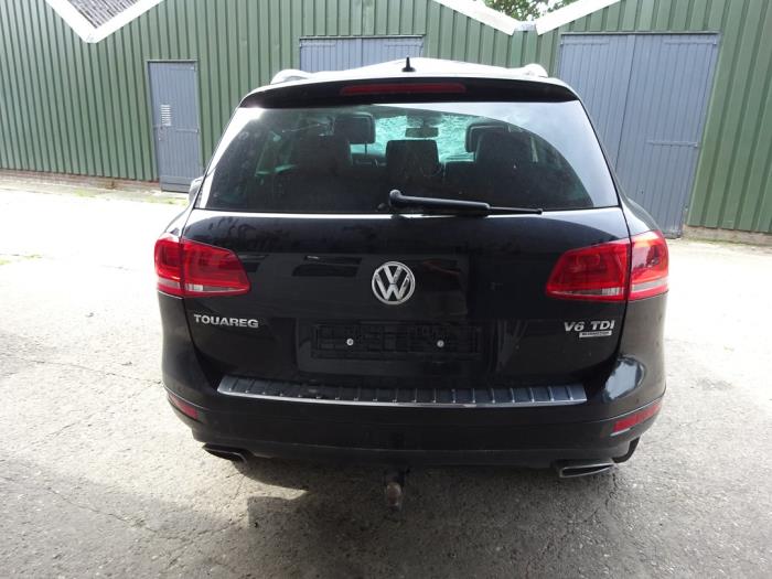 Volkswagen Touareg 3.0 TDI V6 24V BlueMotion Technology DPF Sloopvoertuig (2011, Zwart)