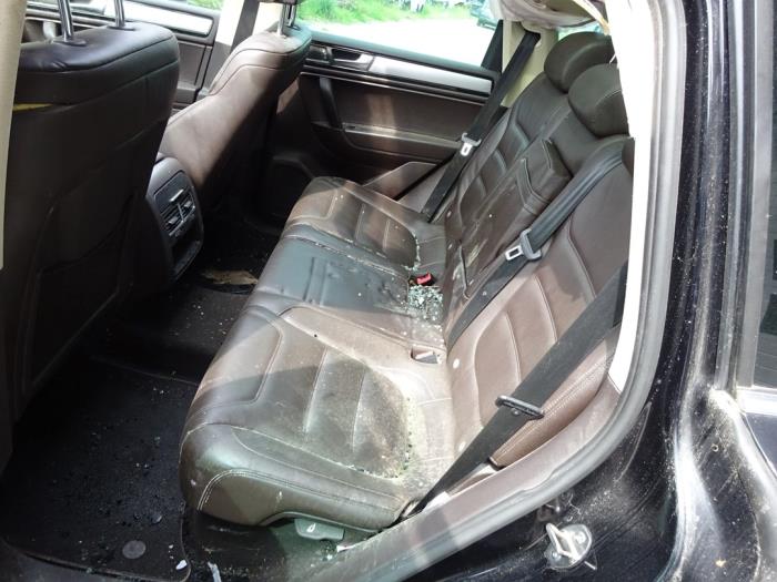 Volkswagen Touareg 3.0 TDI V6 24V BlueMotion Technology DPF Sloopvoertuig (2011, Zwart)