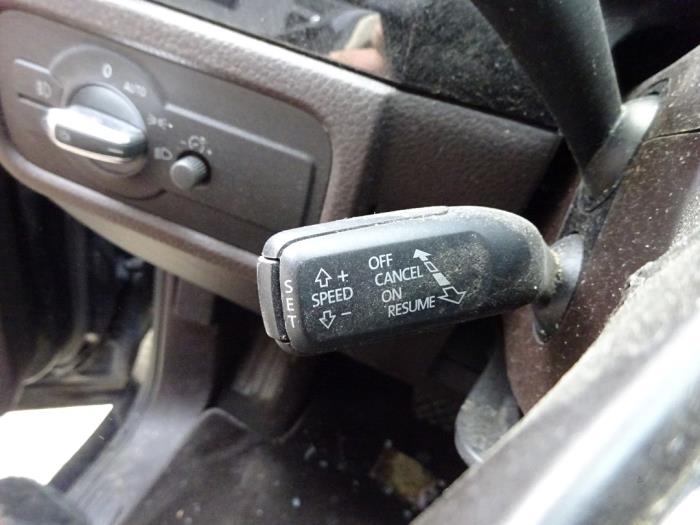 Volkswagen Touareg 3.0 TDI V6 24V BlueMotion Technology DPF Sloopvoertuig (2011, Zwart)