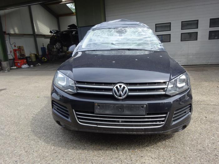 Volkswagen Touareg 3.0 TDI V6 24V BlueMotion Technology DPF Sloopvoertuig (2011, Zwart)