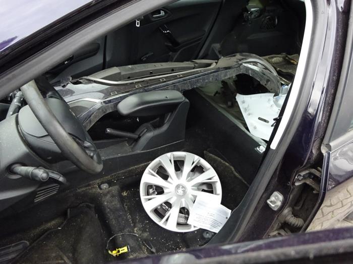 Peugeot 208 I 1.2 Vti 12V PureTech 82 Sloopvoertuig (2016, Blauw)