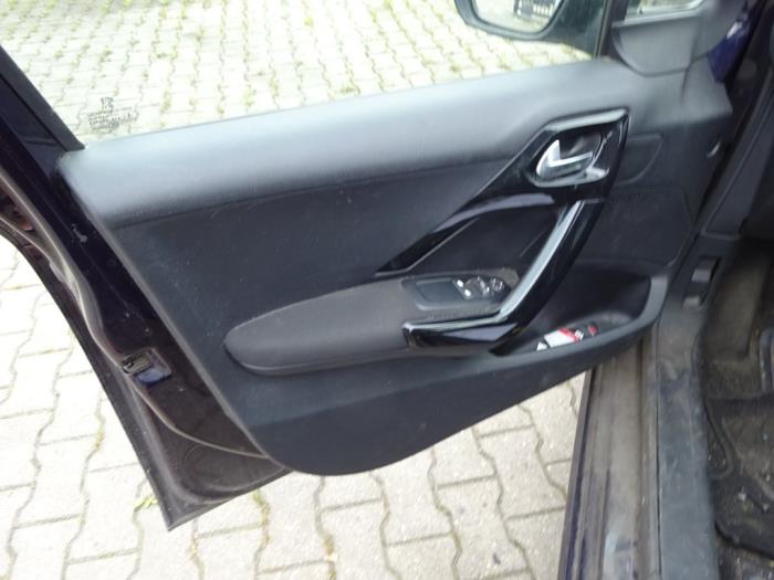 Peugeot 208 I 1.2 Vti 12V PureTech 82 Sloopvoertuig (2016, Blauw)