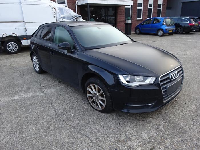Audi A3 Sportback 1.2 TFSI 16V Sloopvoertuig (2013, Zwart)