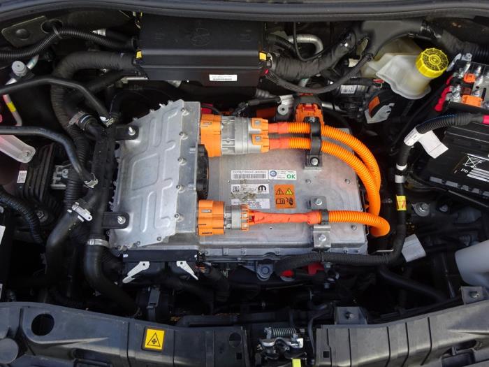 Fiat 500e 42 kWh 3+1 Sloopvoertuig (2022, Zwart)