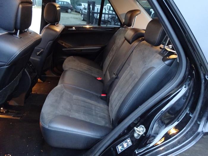 Mercedes ML II 3.0 ML-320 CDI 4-Matic V6 24V Sloopvoertuig (2007, Zwart)