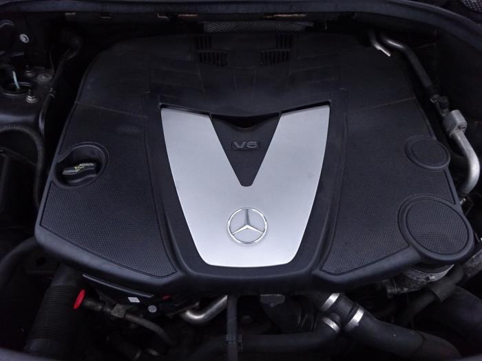 Mercedes ML II 3.0 ML-320 CDI 4-Matic V6 24V Sloopvoertuig (2007, Zwart)