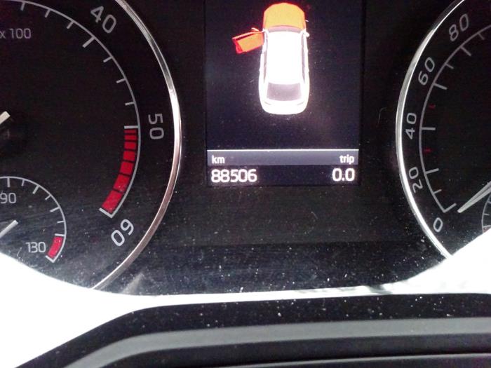 Skoda Superb Combi 1.6 TDI Sloopvoertuig (2017, Wit)