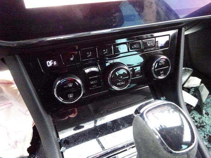 Skoda Superb Combi 1.6 TDI Sloopvoertuig (2017, Wit)