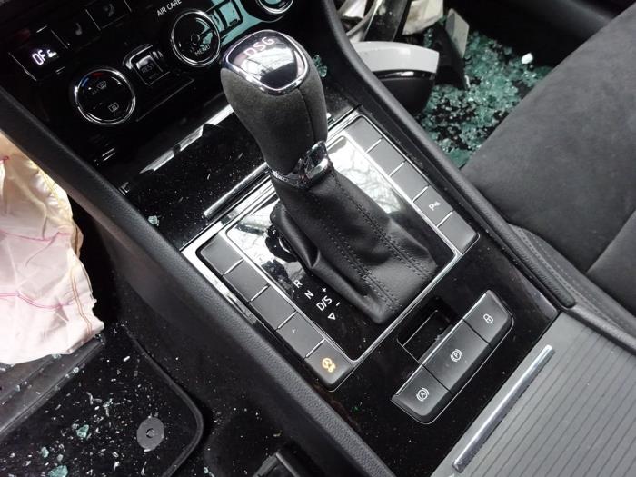 Skoda Superb Combi 1.6 TDI Sloopvoertuig (2017, Wit)