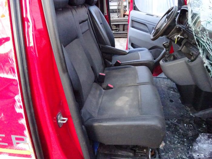 Peugeot Expert 2.0 Blue HDi 120 16V Sloopvoertuig (2018, Rood)