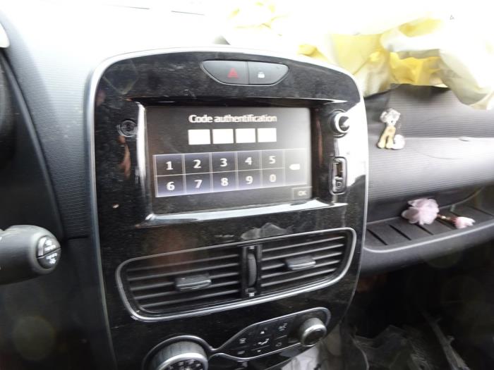 Renault Clio IV 0.9 Energy TCE 75 12V Sloopvoertuig (2020, Zwart)