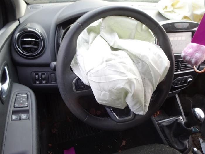 Renault Clio IV 0.9 Energy TCE 75 12V Sloopvoertuig (2020, Zwart)