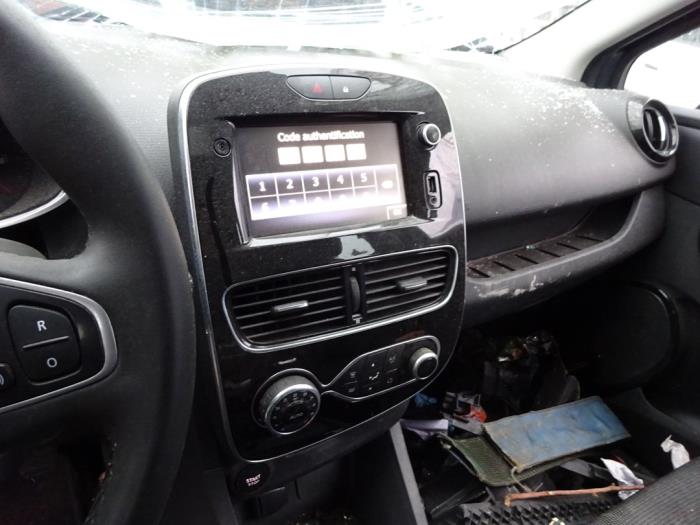 Renault Clio IV Estate/Grandtour 0.9 Energy TCE 90 12V Sloopvoertuig (2019, Grijs)