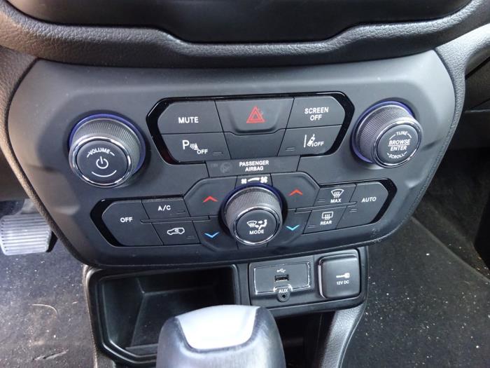 Jeep Renegade 1.4 Multi Air 16V Sloopvoertuig (2018, Zwart)