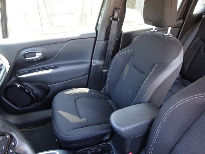 Jeep Renegade 1.4 Multi Air 16V Sloopvoertuig (2018, Zwart)