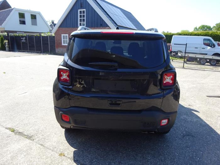 Jeep Renegade 1.4 Multi Air 16V Sloopvoertuig (2018, Zwart)