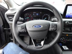 Ford Focus 4 1.0 Ti-VCT EcoBoost 12V 125 Sloopvoertuig (2021, Grijs)