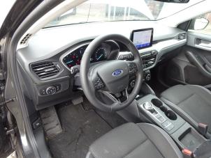Ford Focus 4 1.0 Ti-VCT EcoBoost 12V 125 Sloopvoertuig (2021, Grijs)