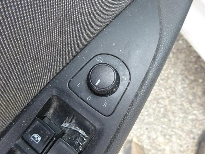 Seat Leon 1.6 TDI 16V Sloopvoertuig (2019, Wit)