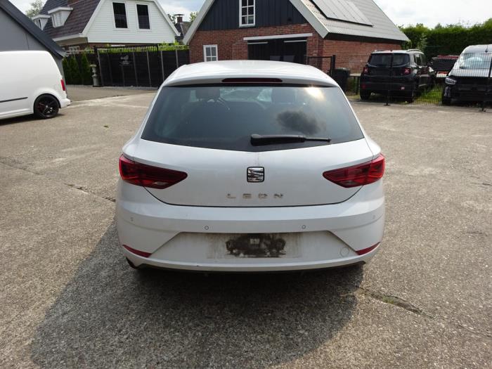 Seat Leon 1.6 TDI 16V Sloopvoertuig (2019, Wit)