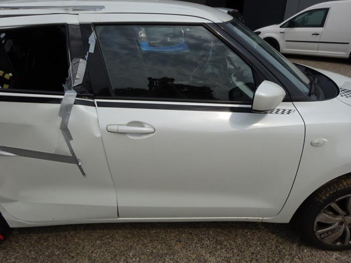 Suzuki Swift 1.2 Dual Jet 16V Allgrip Sloopvoertuig (2019, Wit)