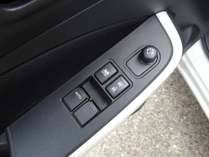 Suzuki Swift 1.2 Dual Jet 16V Allgrip Sloopvoertuig (2019, Wit)