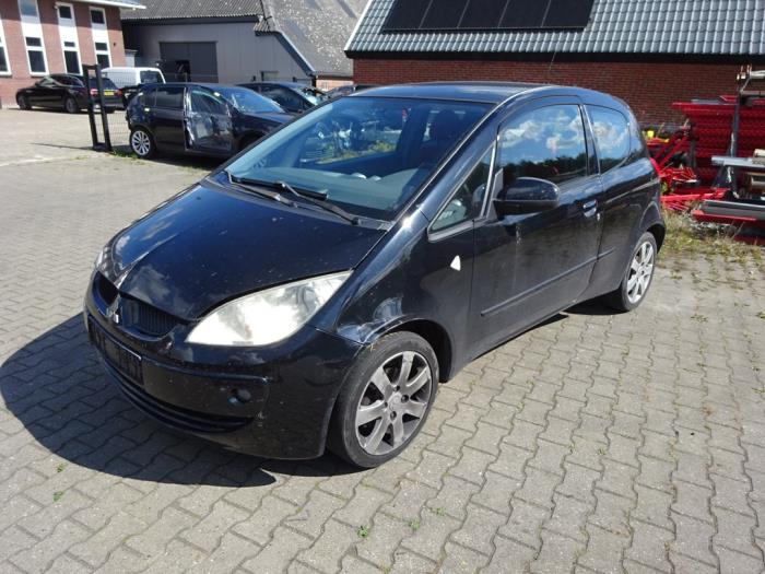 Mitsubishi Colt 1.3 16V Sloopvoertuig (2006, Zwart)