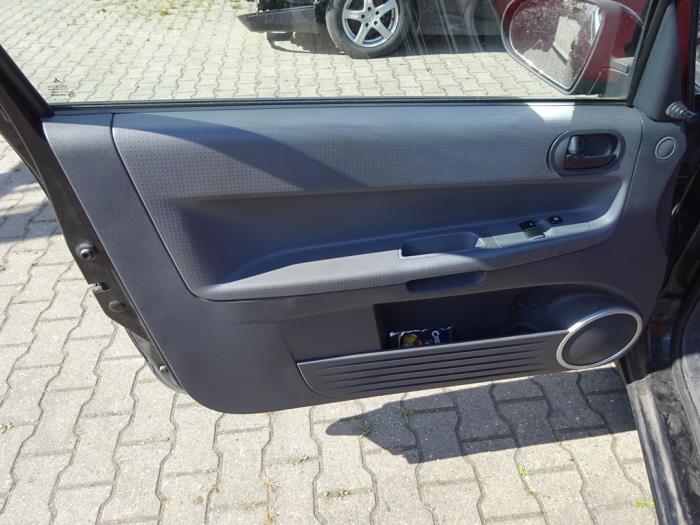 Mitsubishi Colt 1.3 16V Sloopvoertuig (2006, Zwart)