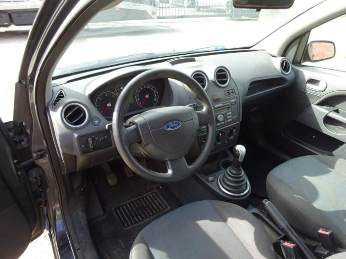 Ford Fiesta 5 1.4 TDCi Sloopvoertuig (2007, Grijs)