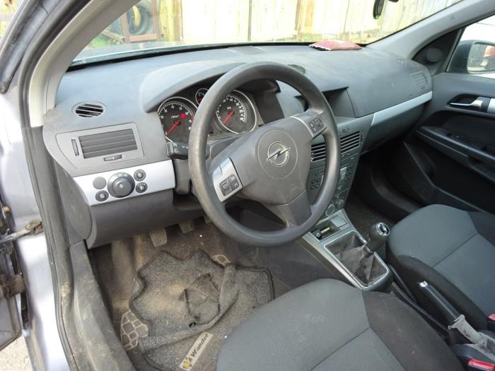 Opel Astra H 1.6 16V Twinport Sloopvoertuig (2005, Grijs)