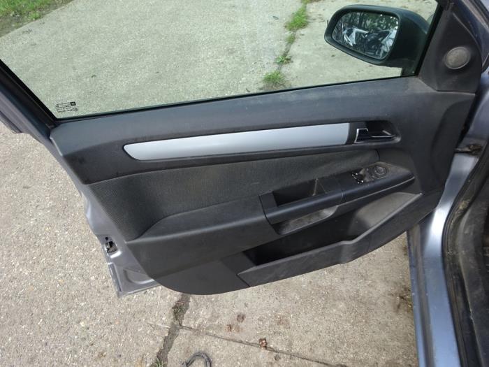 Opel Astra H 1.6 16V Twinport Sloopvoertuig (2005, Grijs)