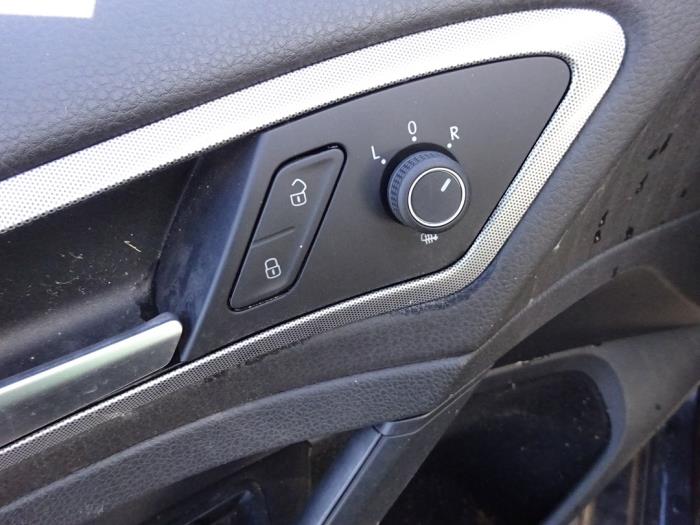 Volkswagen Golf VII 1.6 TDI BMT 16V Sloopvoertuig (2019, Grijs)