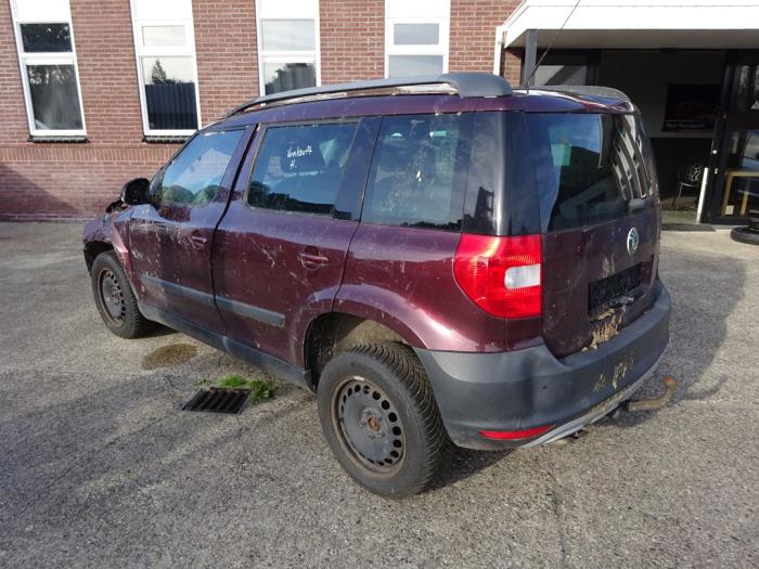 Skoda Yeti 2.0 TDI 16V 4x4 Sloopvoertuig (2010, Rood)