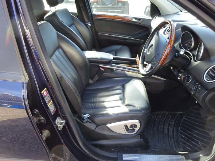 Mercedes ML II 3.5 350 4-Matic V6 24V Sloopvoertuig (2006, Blauw)