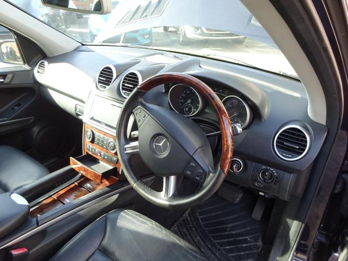 Mercedes ML II 3.5 350 4-Matic V6 24V Sloopvoertuig (2006, Blauw)