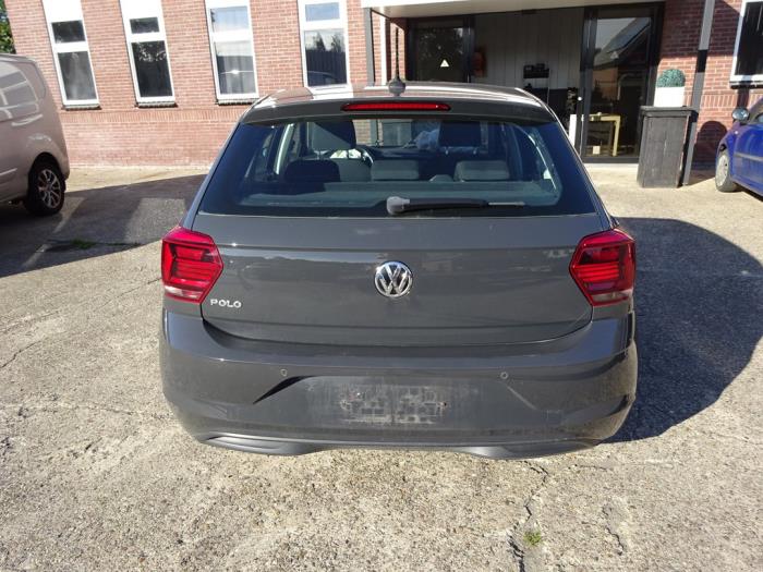 Volkswagen Polo VI 1.6 TDI 16V 80 Sloopvoertuig (2019, Grijs)